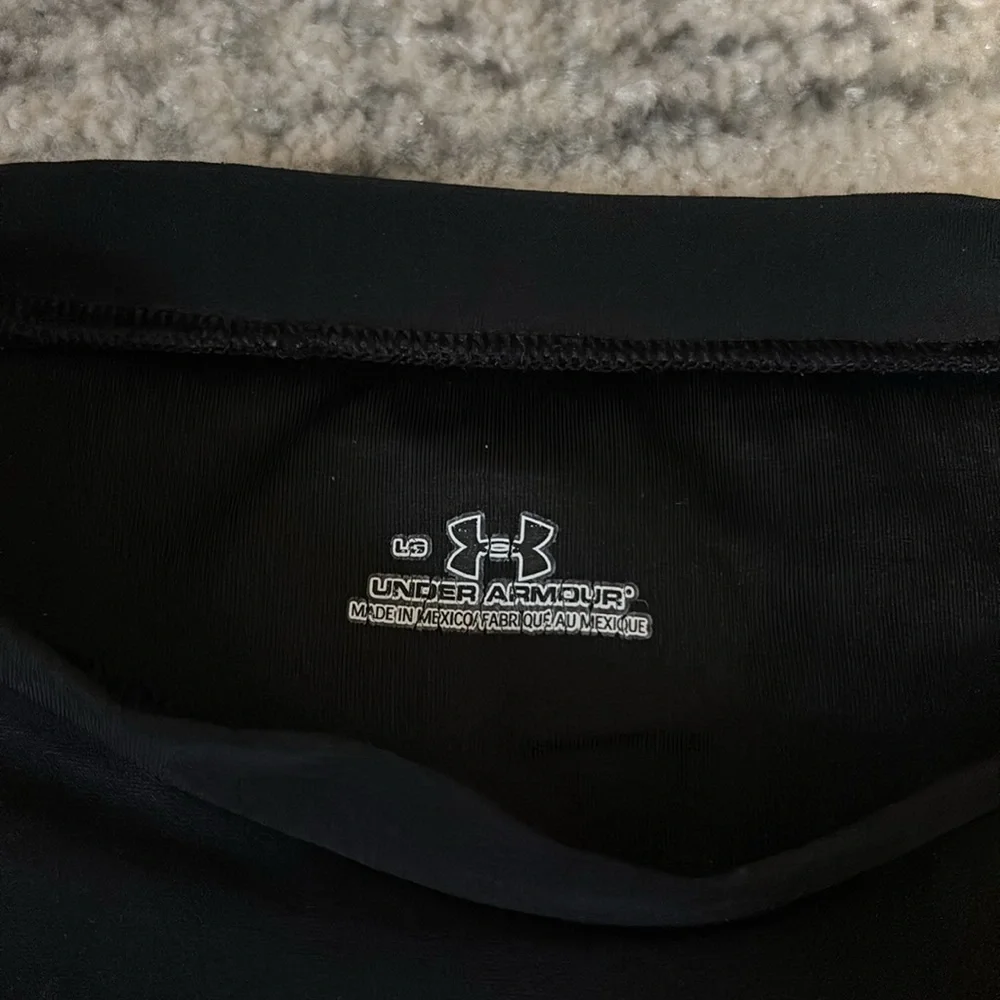 Under Armour black long sleeve top - Picture 3 of 4